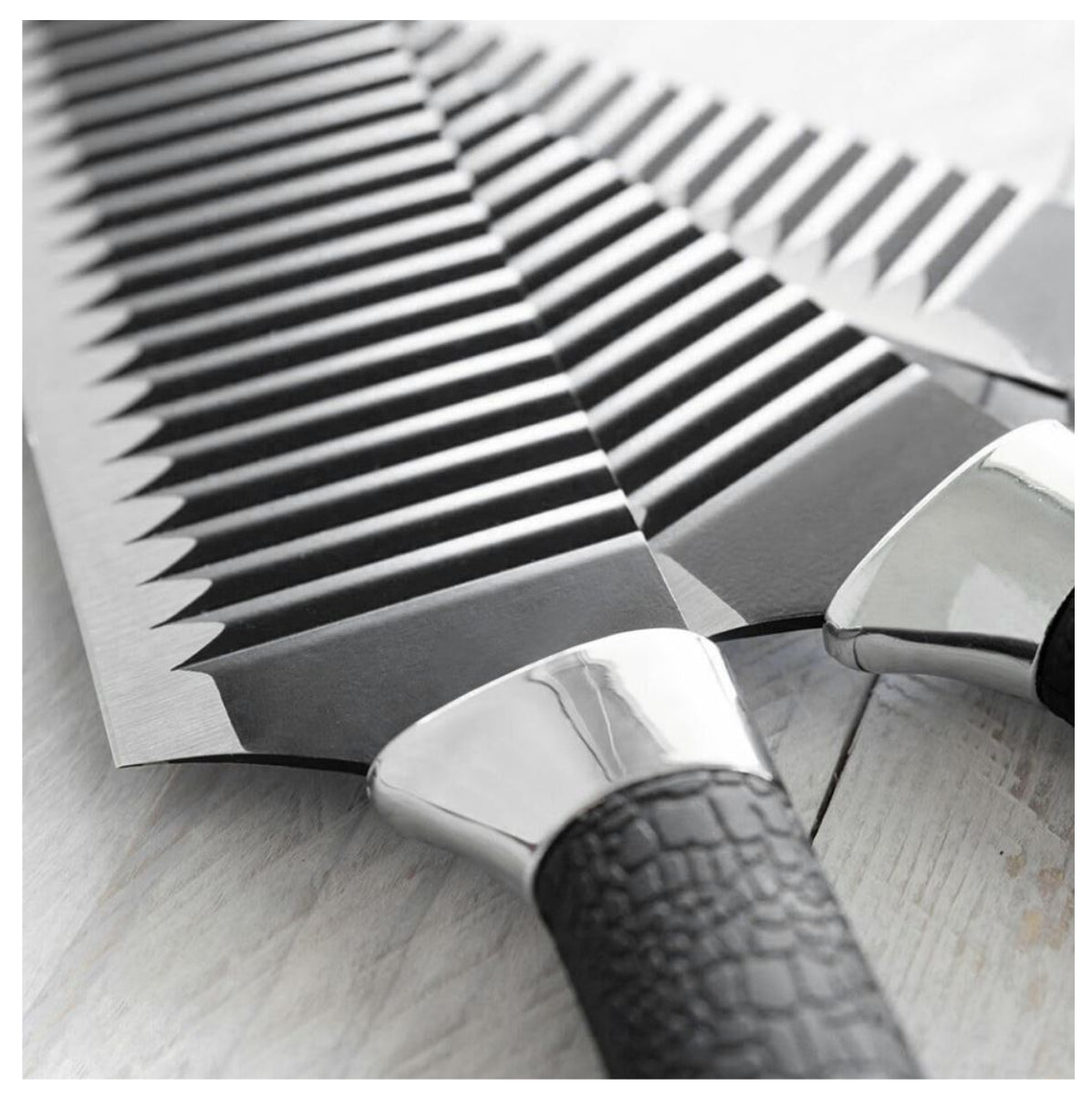 Set de Cocina Profesional 7 Piezas con Sartén Antiadherente de 4 Puestos y Juego de Cuchillos Premium – Multiuso para Cocina Moderna